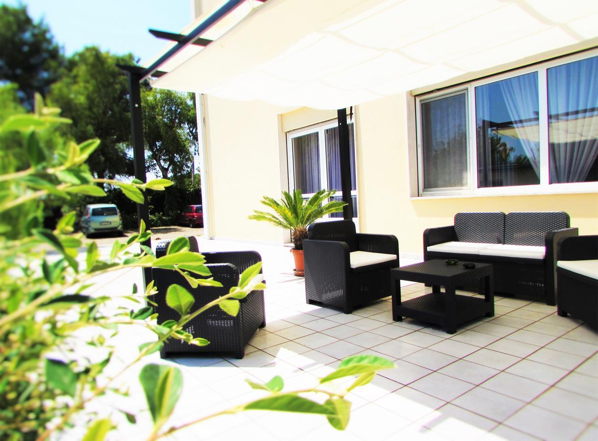 Hotel Diamante Ferrandina Bagian luar foto