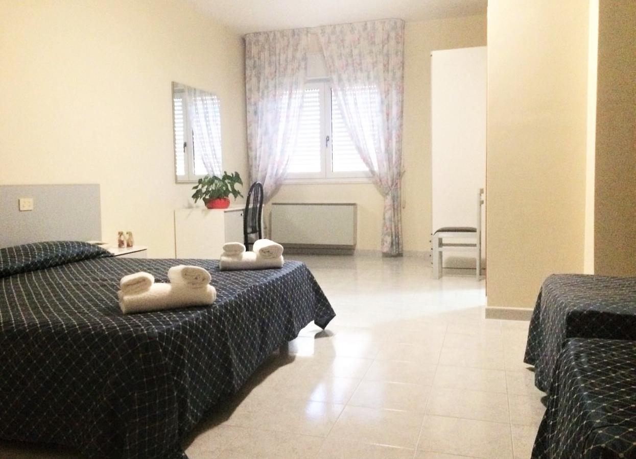 Hotel Diamante Ferrandina Bagian luar foto