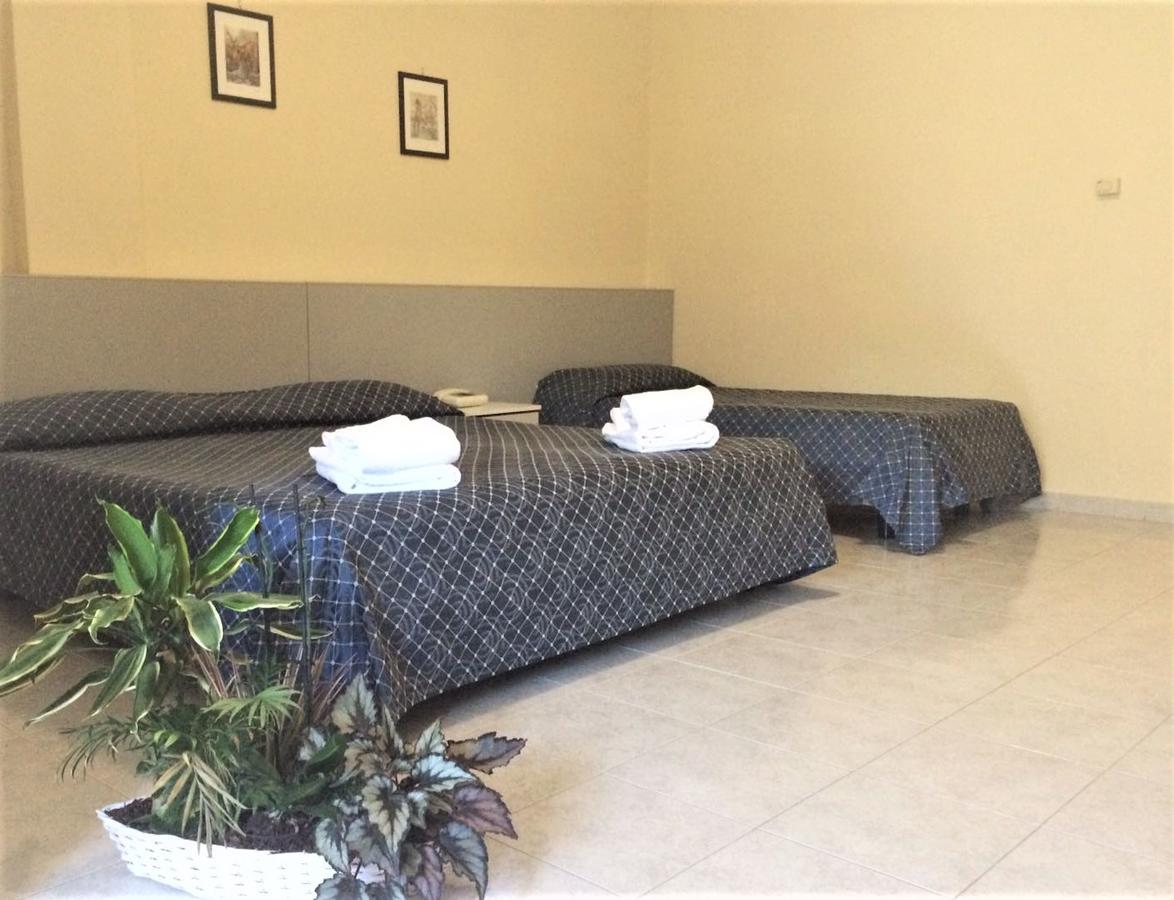 Hotel Diamante Ferrandina Bagian luar foto